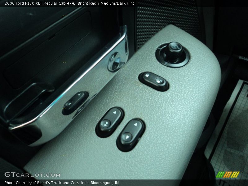 Bright Red / Medium/Dark Flint 2006 Ford F150 XLT Regular Cab 4x4