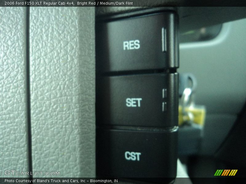 Bright Red / Medium/Dark Flint 2006 Ford F150 XLT Regular Cab 4x4