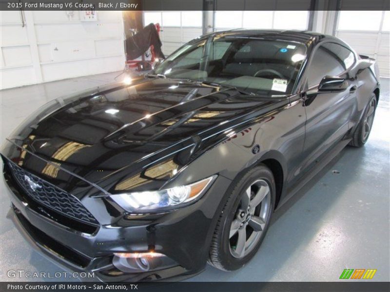 Front 3/4 View of 2015 Mustang V6 Coupe