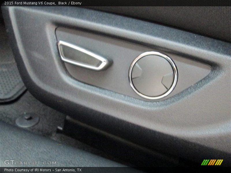 Controls of 2015 Mustang V6 Coupe