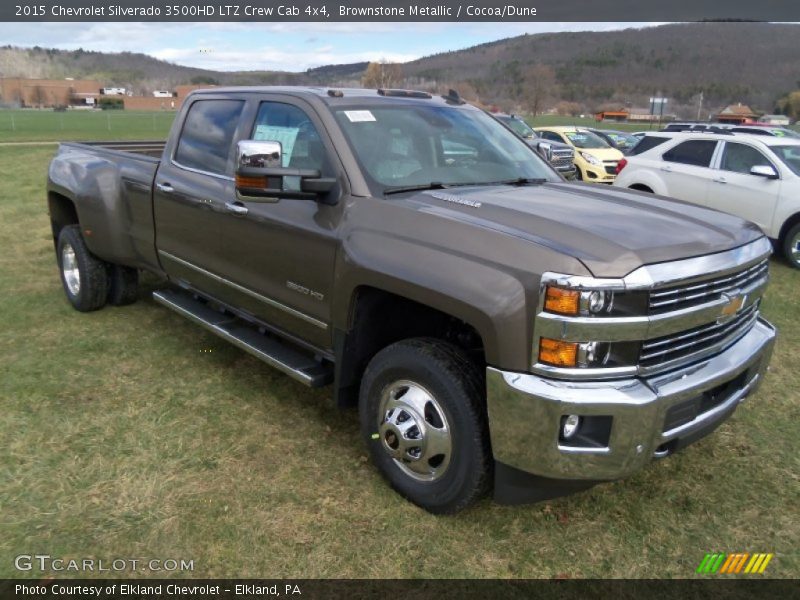 Front 3/4 View of 2015 Silverado 3500HD LTZ Crew Cab 4x4
