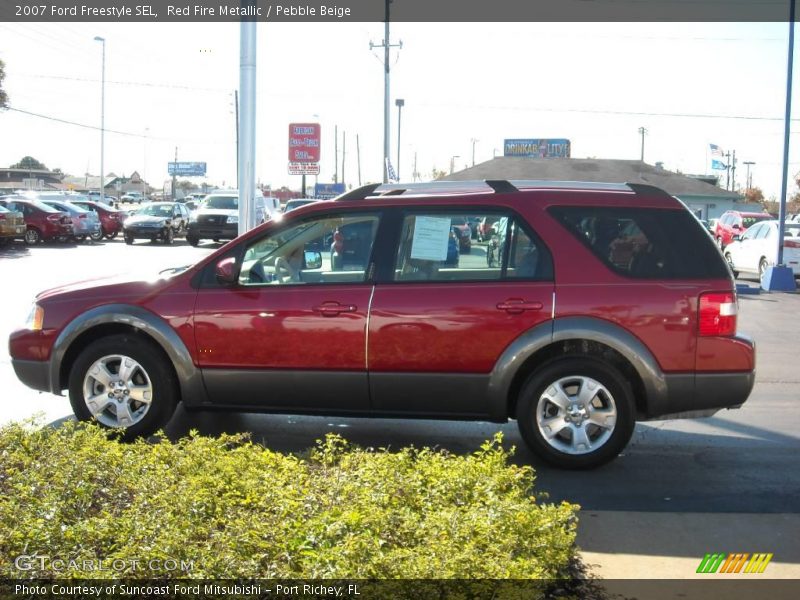 Red Fire Metallic / Pebble Beige 2007 Ford Freestyle SEL