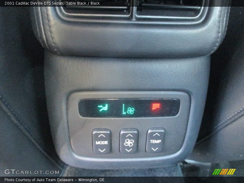 Sable Black / Black 2001 Cadillac DeVille DTS Sedan