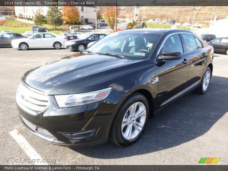 Tuxedo Black / Charcoal Black 2014 Ford Taurus SEL
