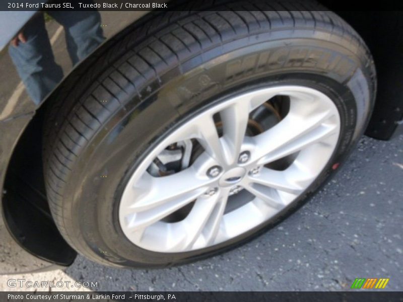 Tuxedo Black / Charcoal Black 2014 Ford Taurus SEL