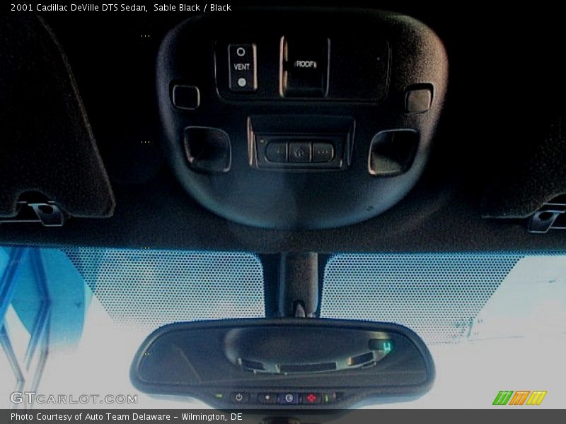 Sable Black / Black 2001 Cadillac DeVille DTS Sedan