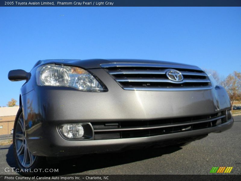 Phantom Gray Pearl / Light Gray 2005 Toyota Avalon Limited