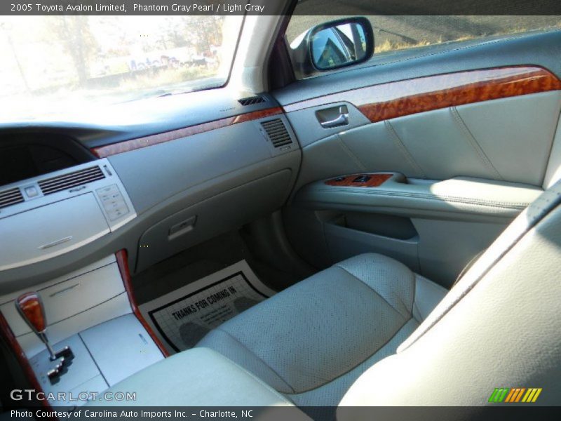 Phantom Gray Pearl / Light Gray 2005 Toyota Avalon Limited