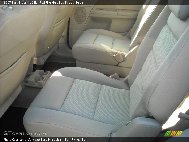Red Fire Metallic / Pebble Beige 2007 Ford Freestyle SEL
