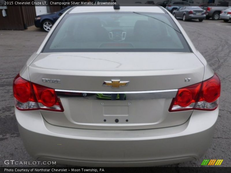 Champagne Silver Metallic / Brownstone 2015 Chevrolet Cruze LT