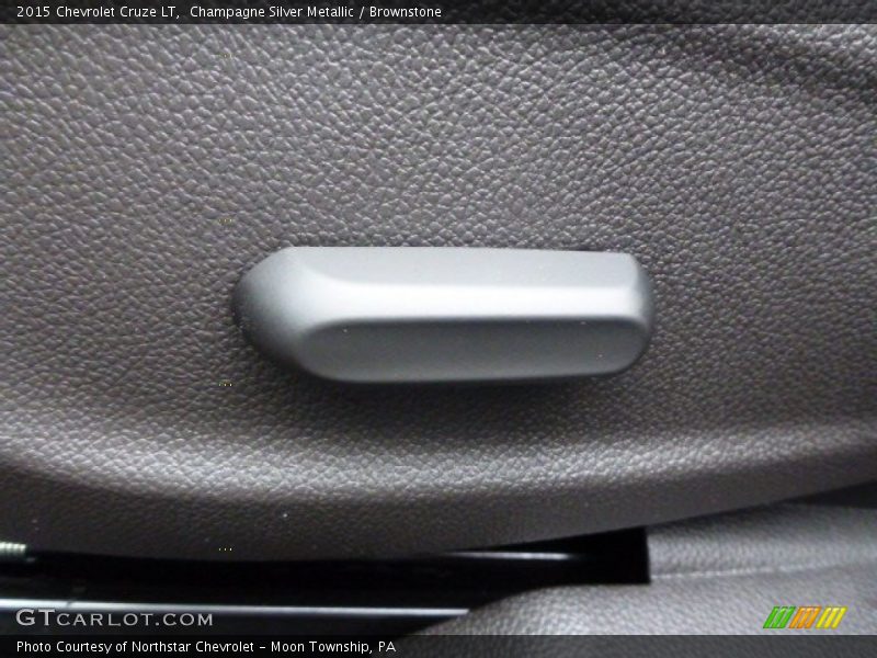 Champagne Silver Metallic / Brownstone 2015 Chevrolet Cruze LT