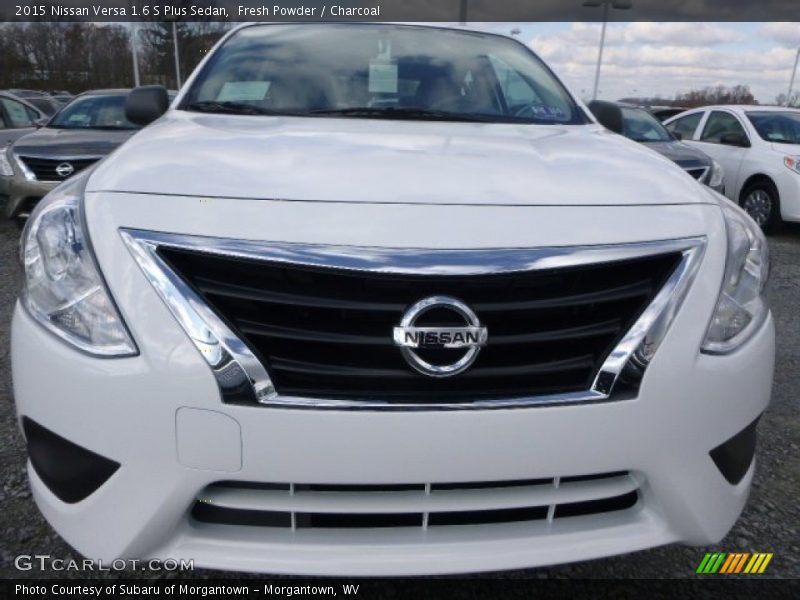 Fresh Powder / Charcoal 2015 Nissan Versa 1.6 S Plus Sedan