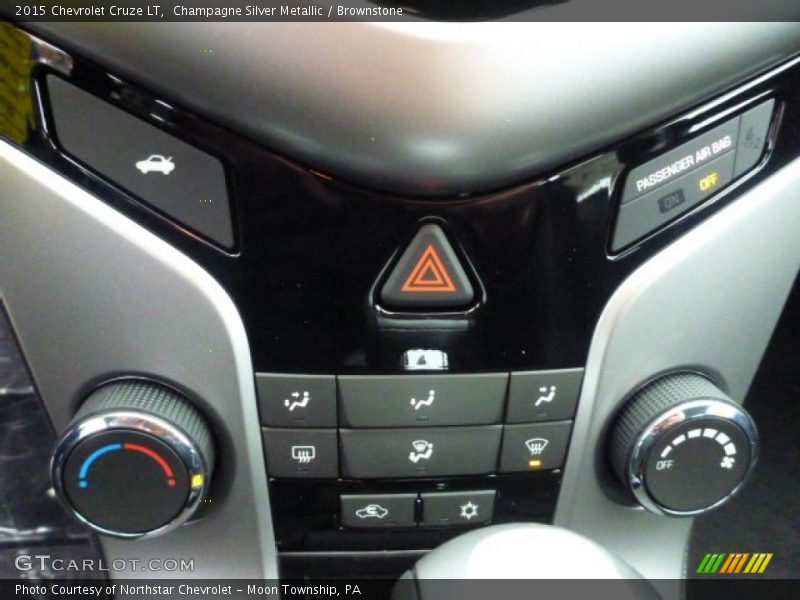 Champagne Silver Metallic / Brownstone 2015 Chevrolet Cruze LT