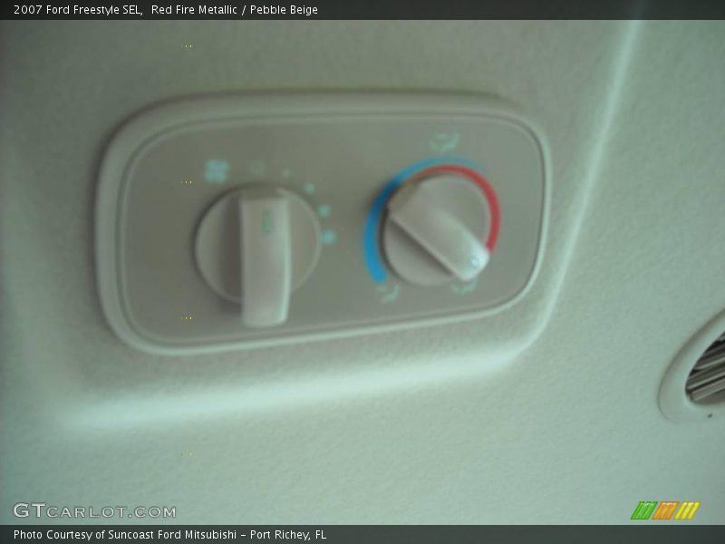 Red Fire Metallic / Pebble Beige 2007 Ford Freestyle SEL