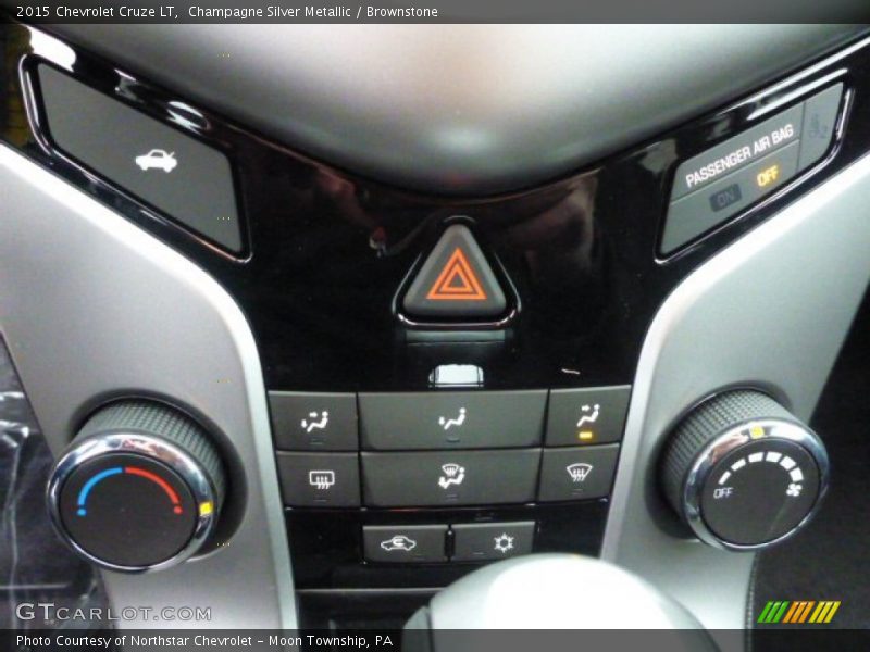 Champagne Silver Metallic / Brownstone 2015 Chevrolet Cruze LT