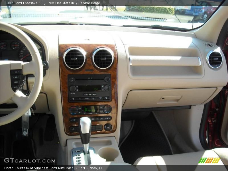 Red Fire Metallic / Pebble Beige 2007 Ford Freestyle SEL