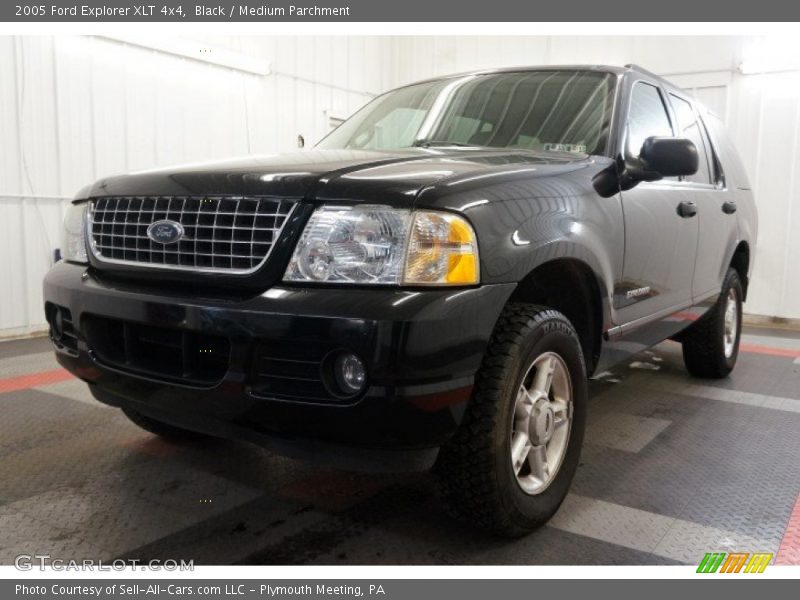 Black / Medium Parchment 2005 Ford Explorer XLT 4x4