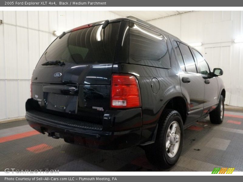 Black / Medium Parchment 2005 Ford Explorer XLT 4x4