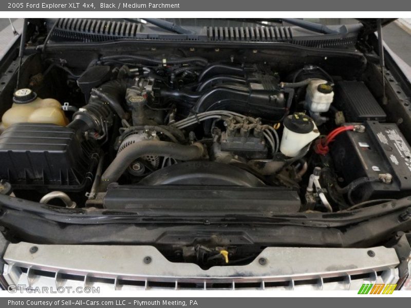 Black / Medium Parchment 2005 Ford Explorer XLT 4x4