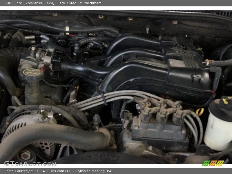 Black / Medium Parchment 2005 Ford Explorer XLT 4x4