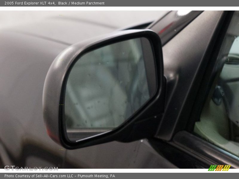 Black / Medium Parchment 2005 Ford Explorer XLT 4x4