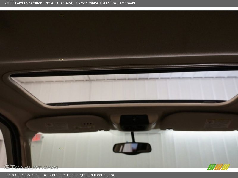 Oxford White / Medium Parchment 2005 Ford Expedition Eddie Bauer 4x4