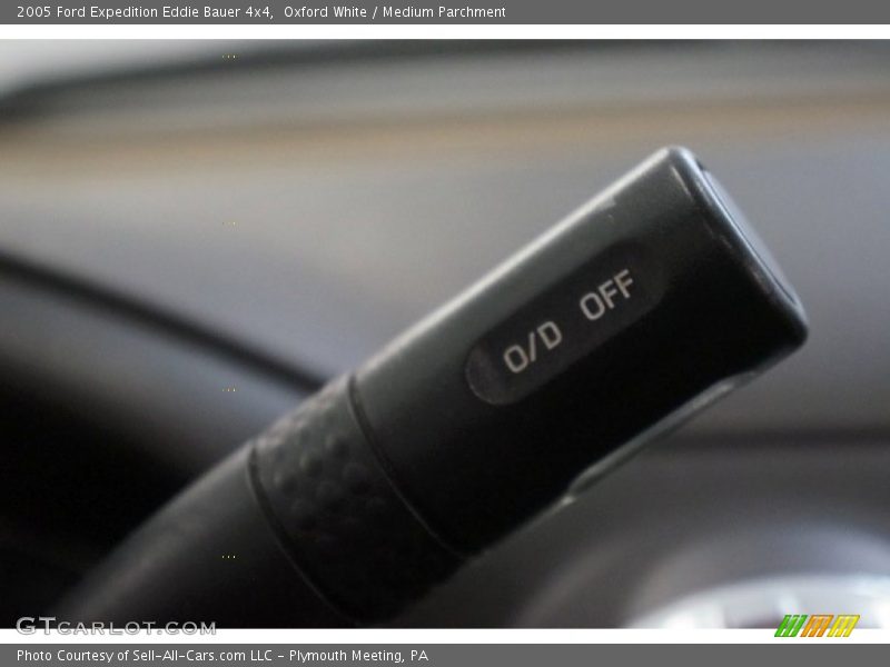 Oxford White / Medium Parchment 2005 Ford Expedition Eddie Bauer 4x4