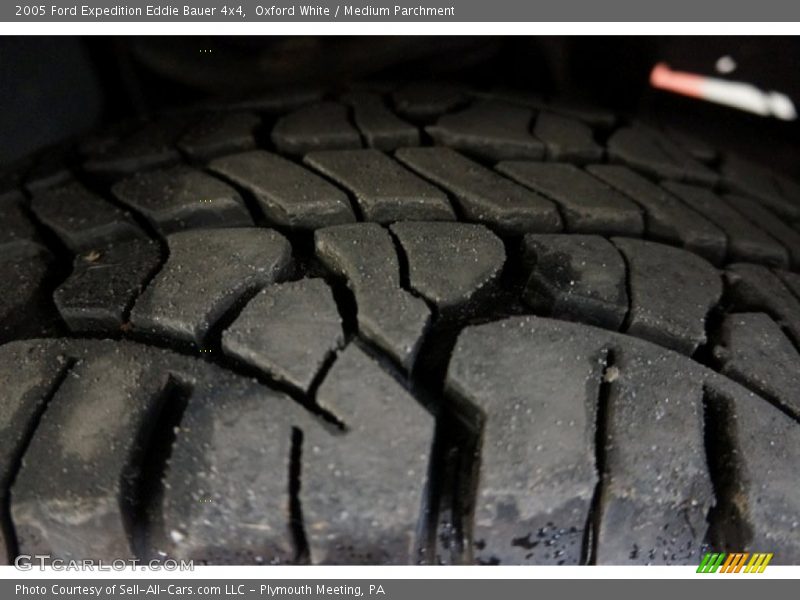 Oxford White / Medium Parchment 2005 Ford Expedition Eddie Bauer 4x4