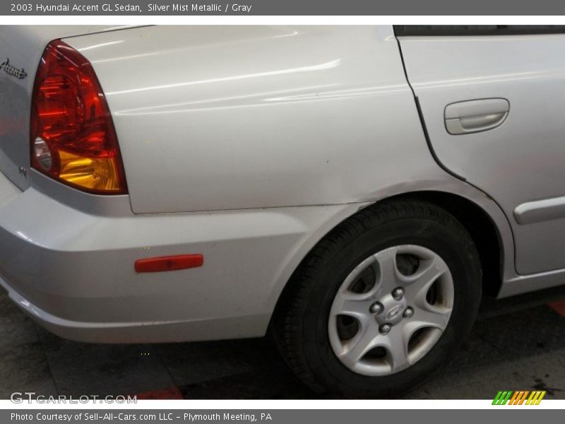 Silver Mist Metallic / Gray 2003 Hyundai Accent GL Sedan