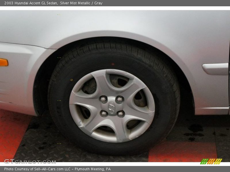 Silver Mist Metallic / Gray 2003 Hyundai Accent GL Sedan