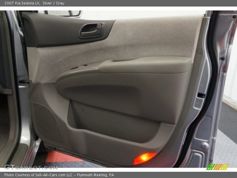 Silver / Gray 2007 Kia Sedona LX