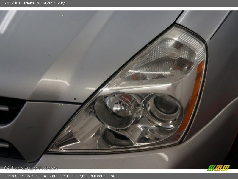 Silver / Gray 2007 Kia Sedona LX