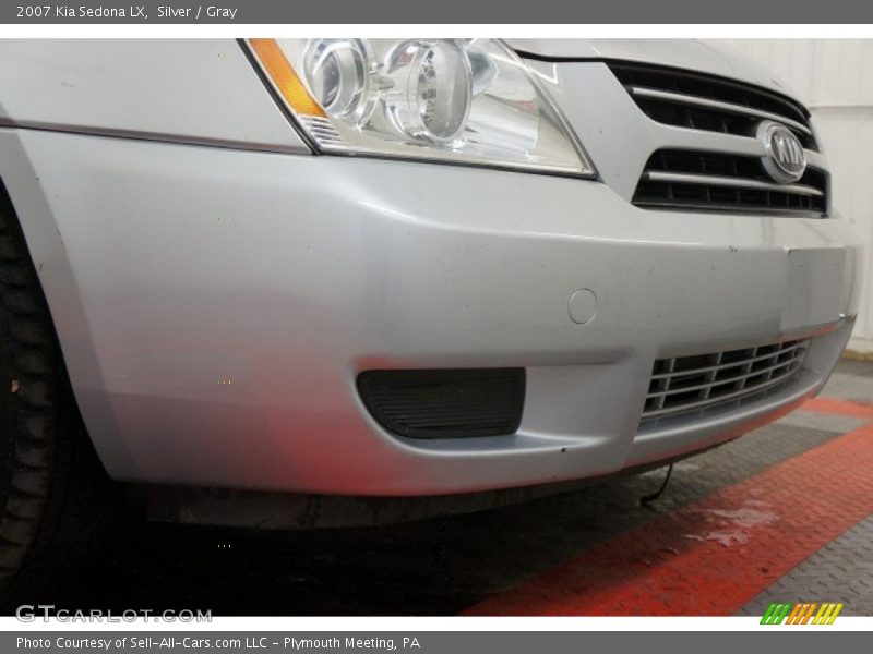 Silver / Gray 2007 Kia Sedona LX
