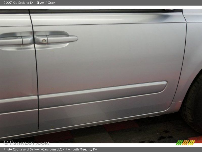 Silver / Gray 2007 Kia Sedona LX