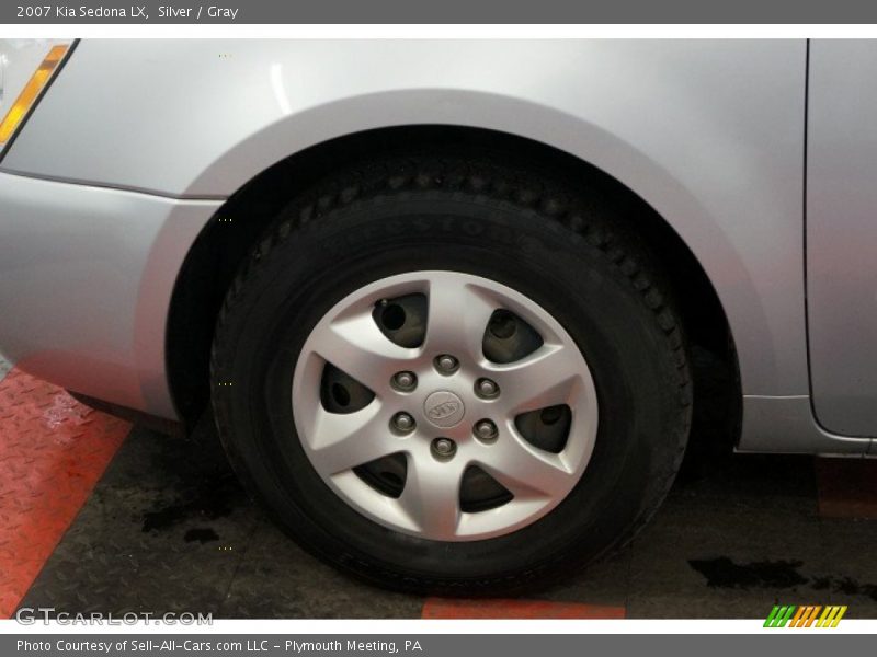 Silver / Gray 2007 Kia Sedona LX