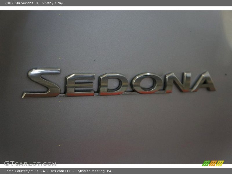 Silver / Gray 2007 Kia Sedona LX
