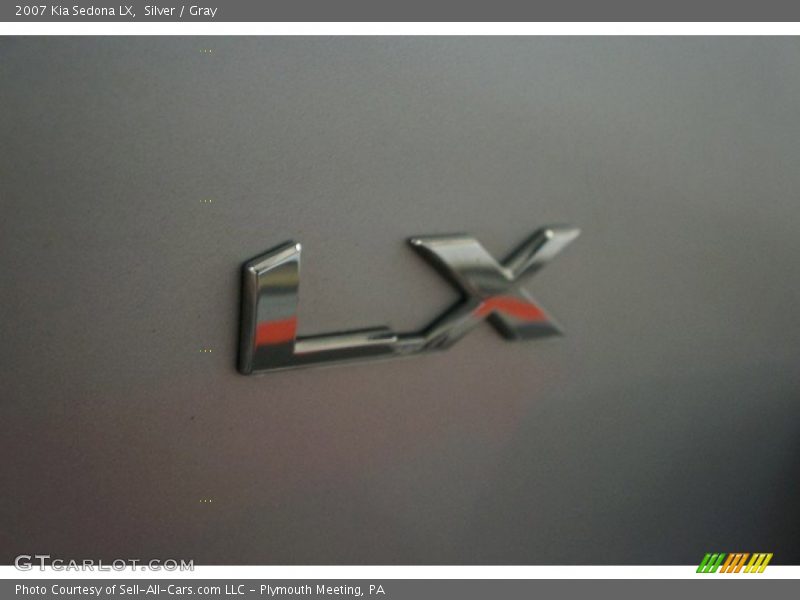 Silver / Gray 2007 Kia Sedona LX
