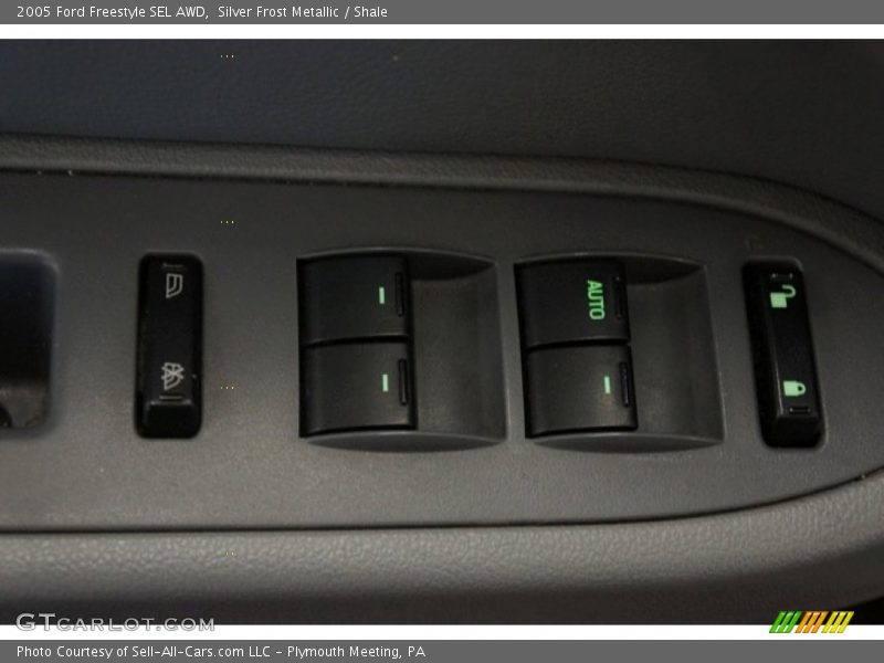 Silver Frost Metallic / Shale 2005 Ford Freestyle SEL AWD