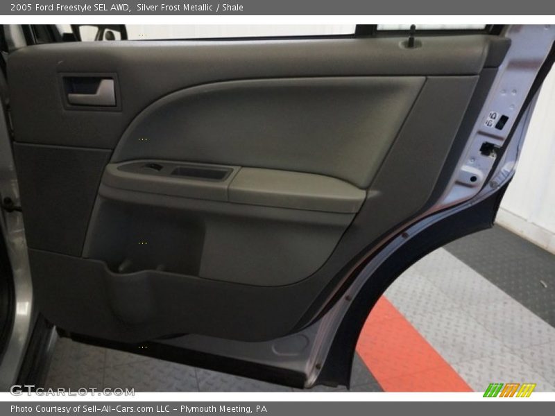 Silver Frost Metallic / Shale 2005 Ford Freestyle SEL AWD