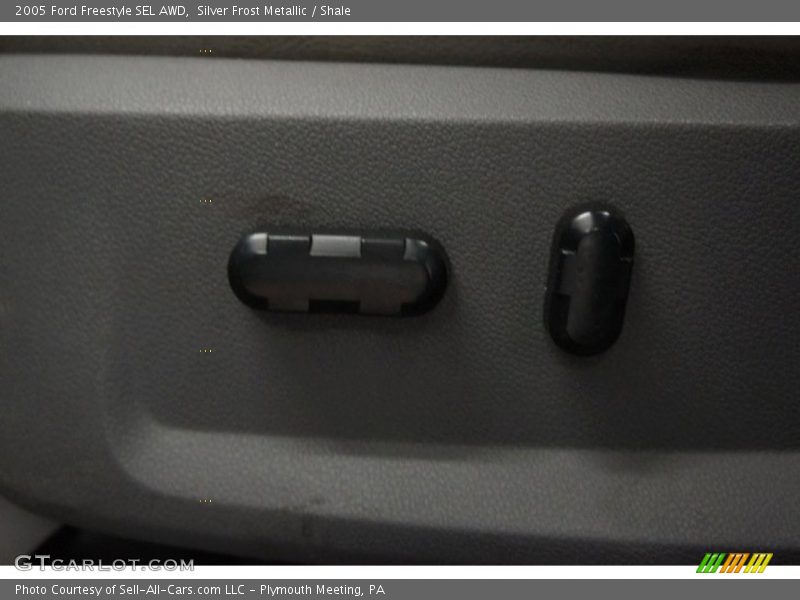 Silver Frost Metallic / Shale 2005 Ford Freestyle SEL AWD