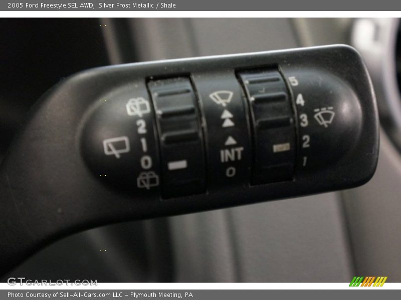 Silver Frost Metallic / Shale 2005 Ford Freestyle SEL AWD