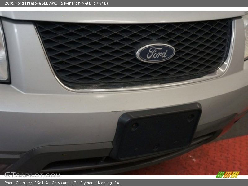 Silver Frost Metallic / Shale 2005 Ford Freestyle SEL AWD