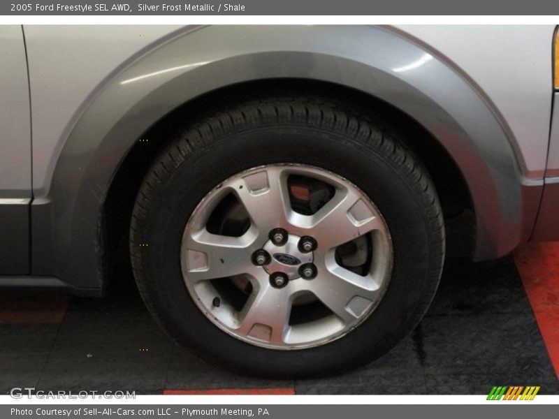 Silver Frost Metallic / Shale 2005 Ford Freestyle SEL AWD