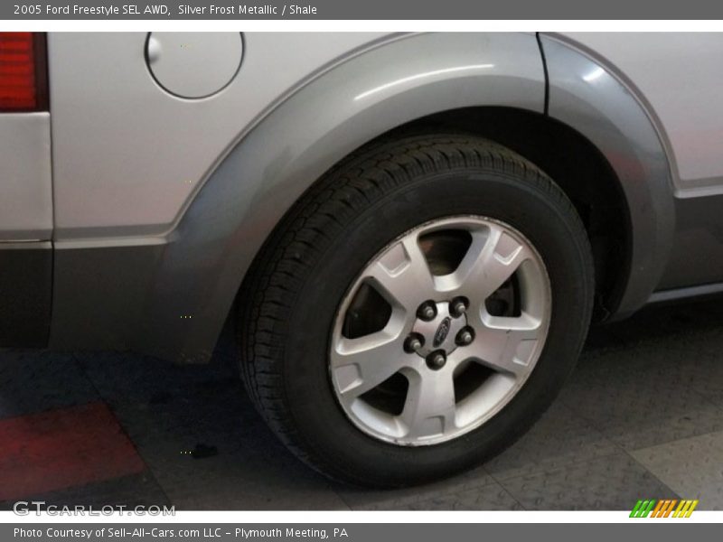 Silver Frost Metallic / Shale 2005 Ford Freestyle SEL AWD