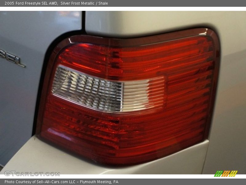 Silver Frost Metallic / Shale 2005 Ford Freestyle SEL AWD