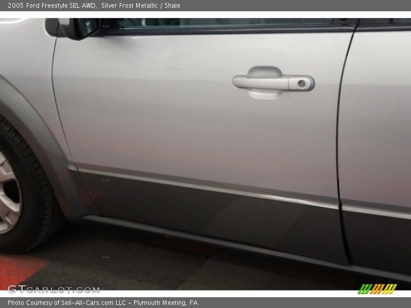 Silver Frost Metallic / Shale 2005 Ford Freestyle SEL AWD