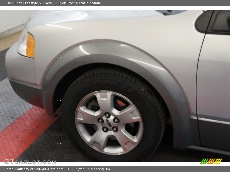 Silver Frost Metallic / Shale 2005 Ford Freestyle SEL AWD