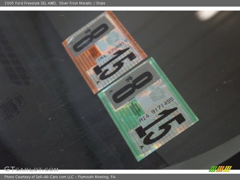 Silver Frost Metallic / Shale 2005 Ford Freestyle SEL AWD