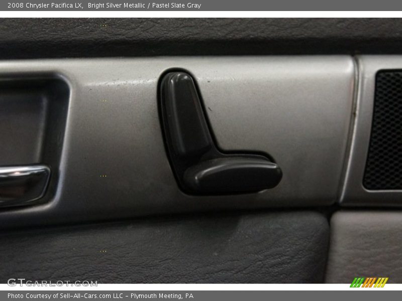 Bright Silver Metallic / Pastel Slate Gray 2008 Chrysler Pacifica LX