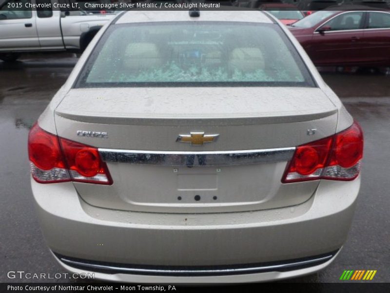 Champagne Silver Metallic / Cocoa/Light Neutral 2015 Chevrolet Cruze LT